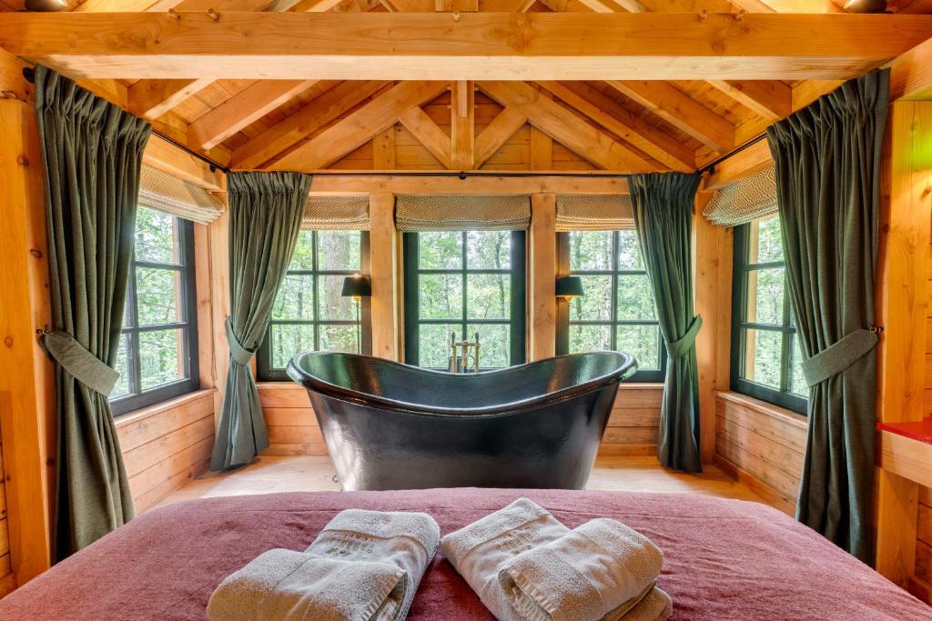 Cabane en bois romantique dans la vallée de la Semois aux Dolimarts
